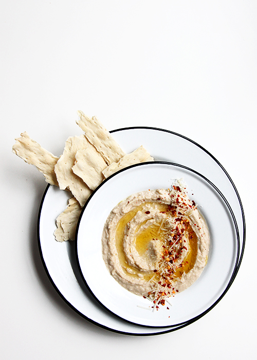 Italian White Bean Hummus | @thefauxmartha