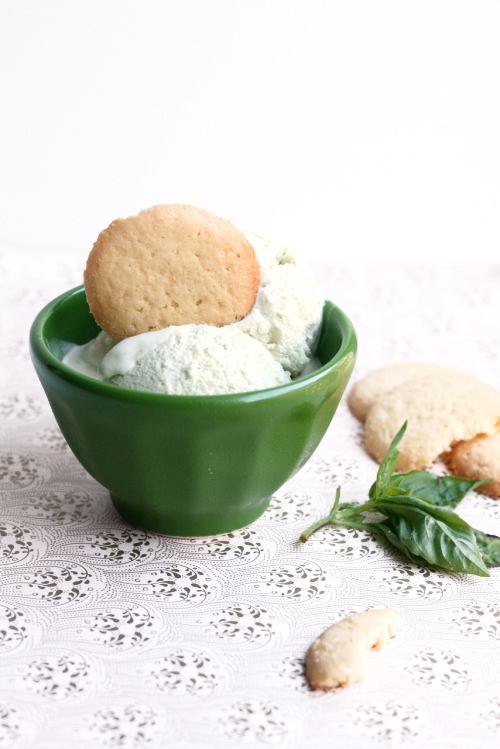 Basil Ice Cream | @thefauxmartha