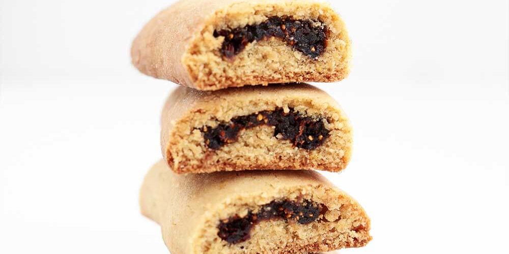 Homemade Fig Newtons Recipe from The Faux Martha