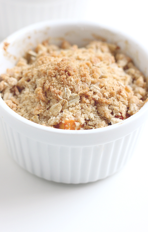 Simple Peach Crisp | The Fauxmartha