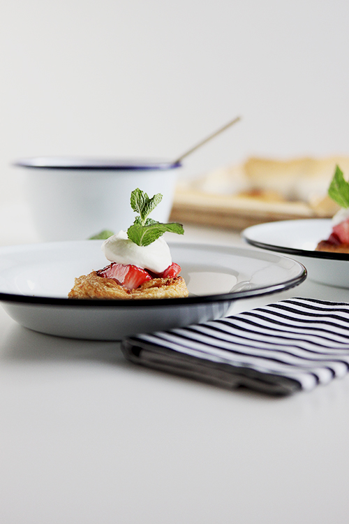 Strawberry Puff Pastry Bites  | @thefuaxmartha