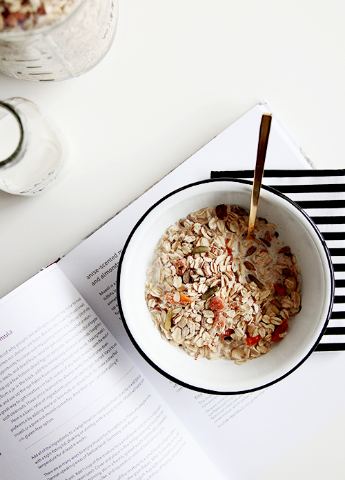 Big Batch Apricot Muesli | @thefauxmartha