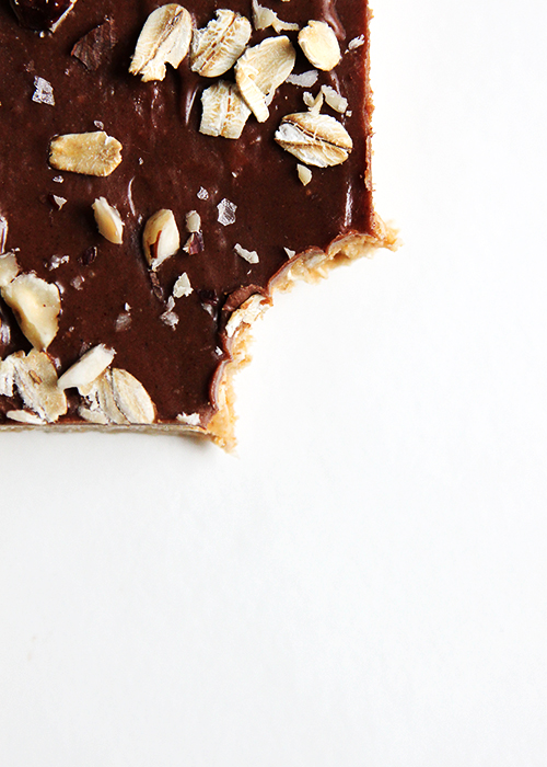 No-Bake Peanut Butter Granola Bars | @thefauxmartha