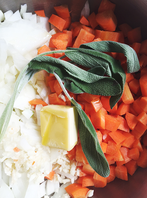 One Pot Butternut Squash Soup | @thefauxmartha