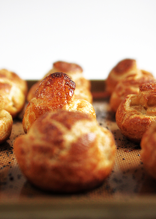 Blackberry Cream Puffs | @thefauxmartha