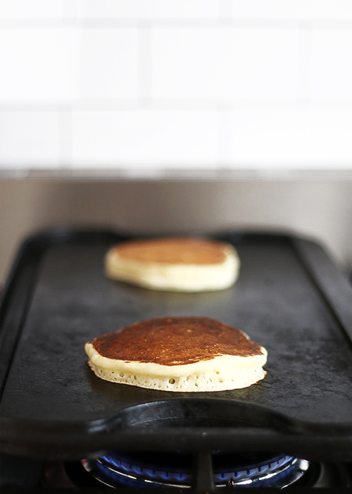 Fluffy Yogurt Pancakes | @thefauxmartha