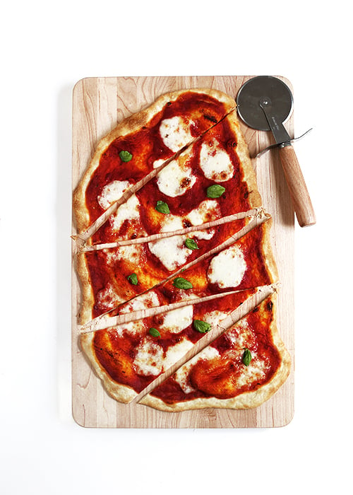Thin 'N Crispy Pizza + Wine To-Go | @thefauxmartha