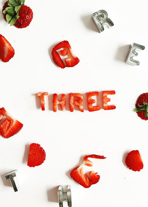 Strawberry Cake + a Giveaway | @thefauxmartha