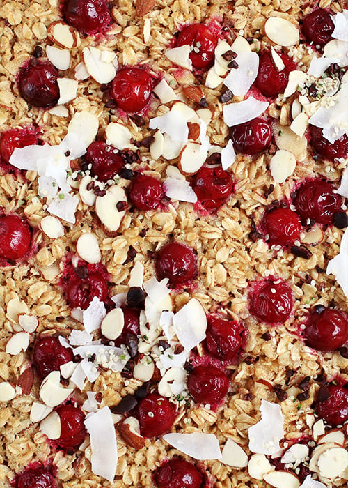 Tart Cherry Almond Baked Oatmeal | @thefauxmartha