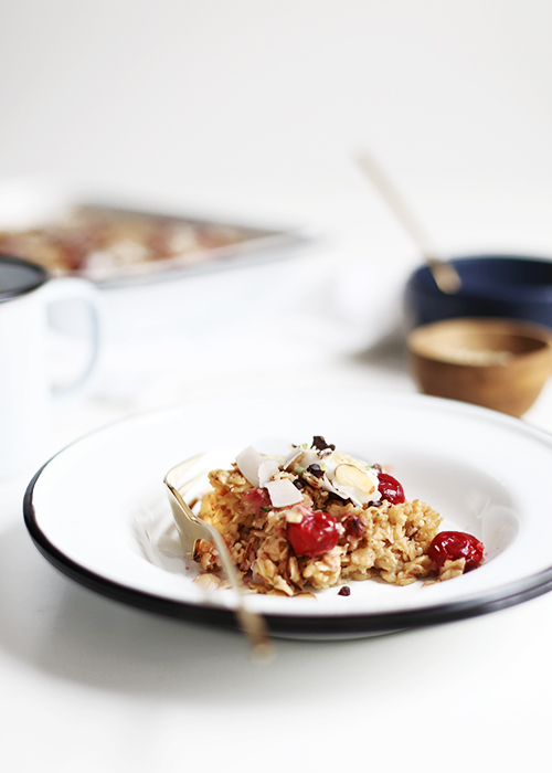 Tart Cherry Almond Baked Oatmeal | @thefauxmartha