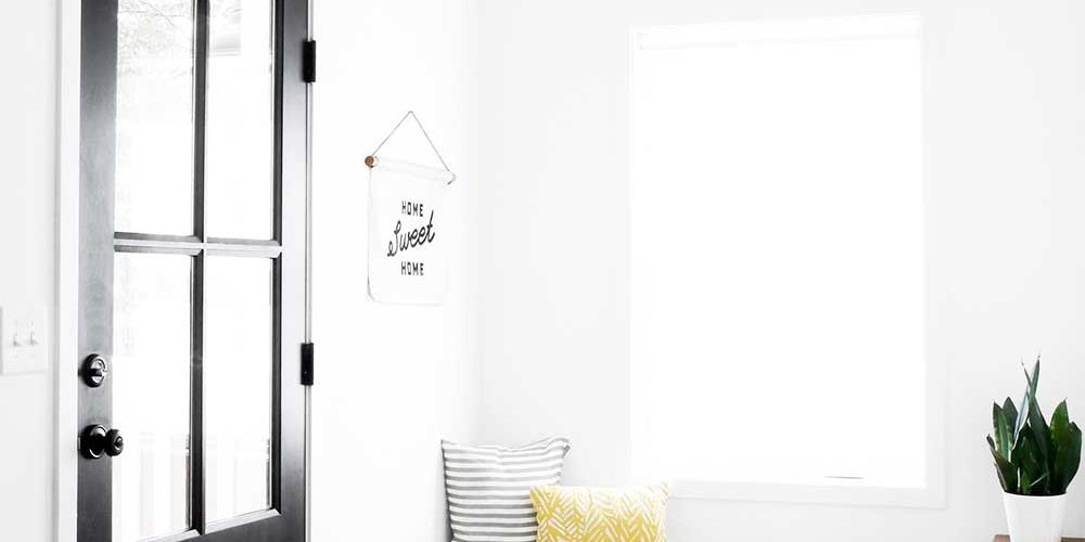 Cozy Minimal Entryway