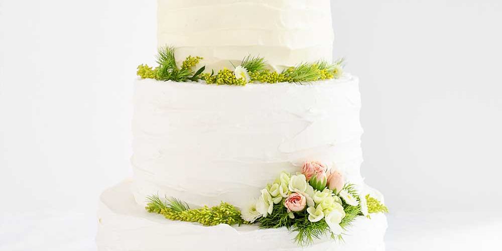 DIY Wedding Cake from The Fauxmartha
