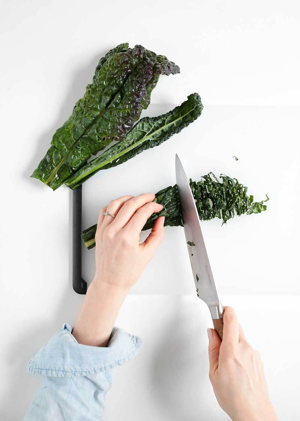 how to chop dinosaur kale