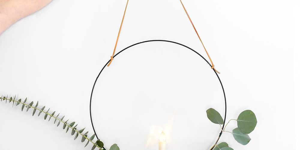 Indoor Winter Wire Wreath from The Faux Martha