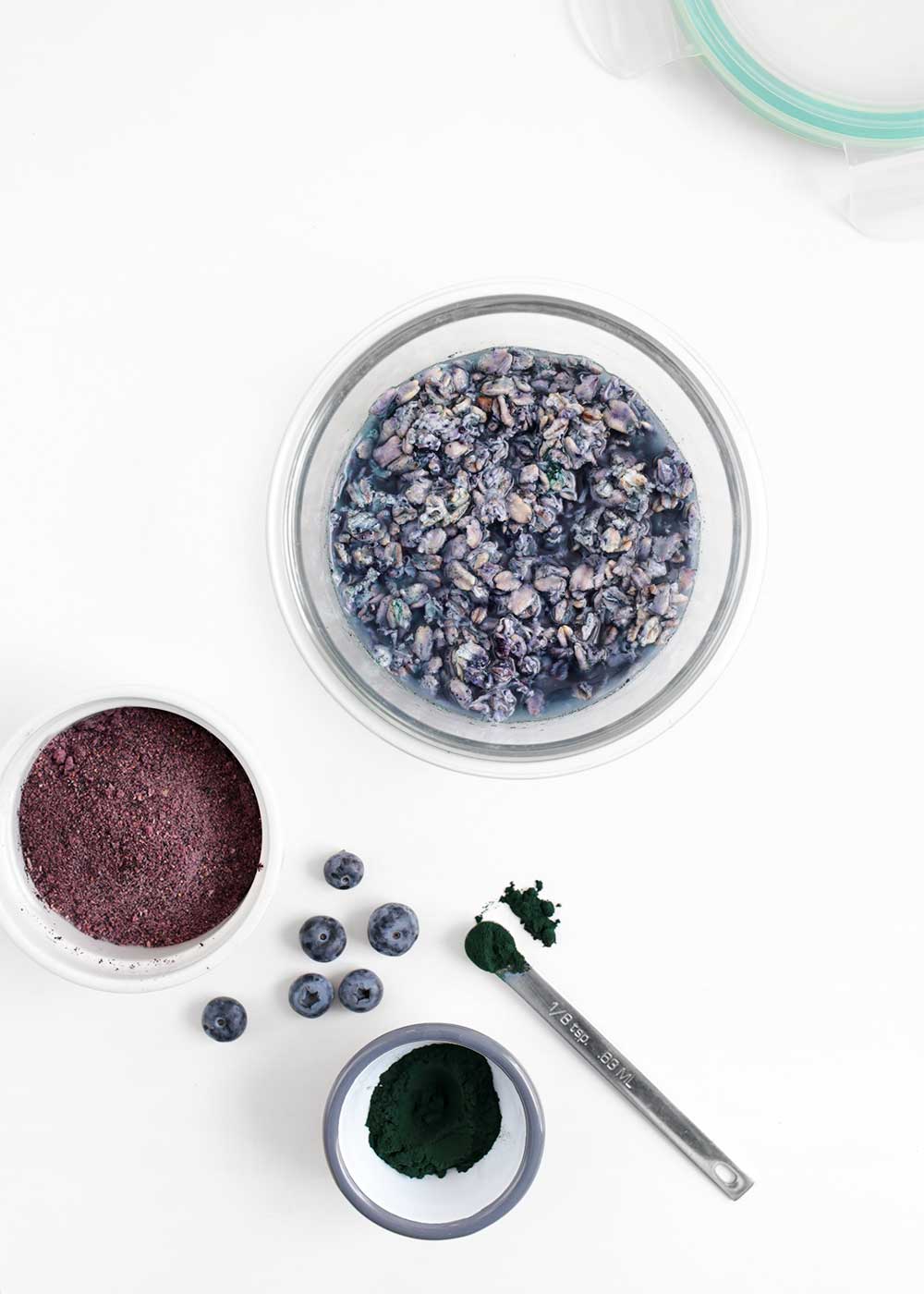 blueberry spirulina overnight oats from the faux martha