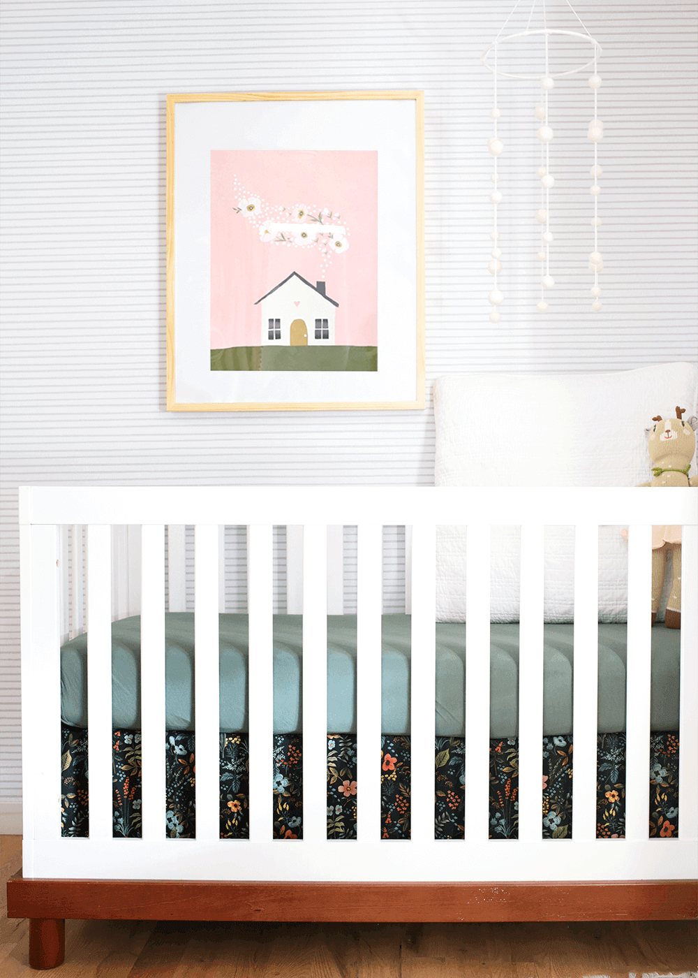 DIY no-sew crib skirt from the faux martha